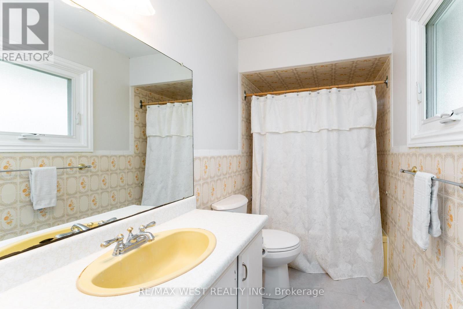 3 FIELD CREST ROAD - 16