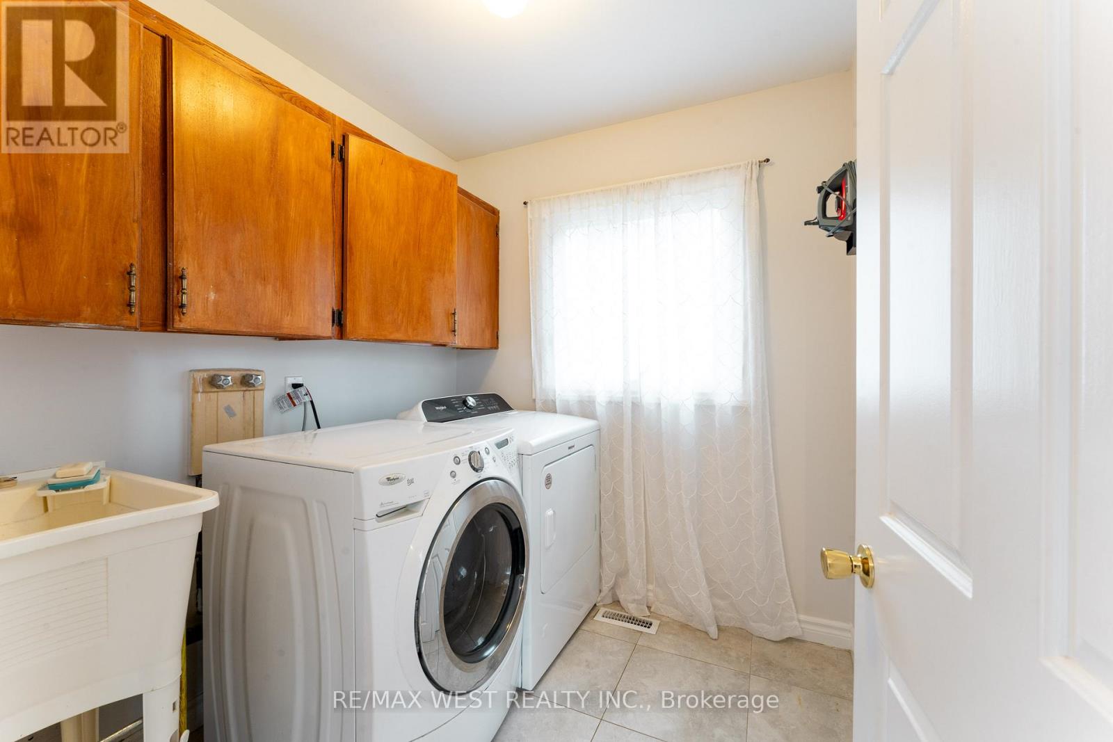 3 FIELD CREST ROAD - 25