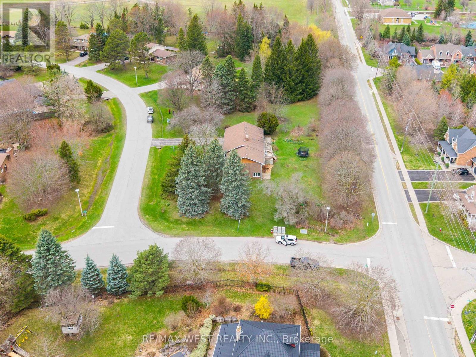 3 FIELD CREST ROAD - 41