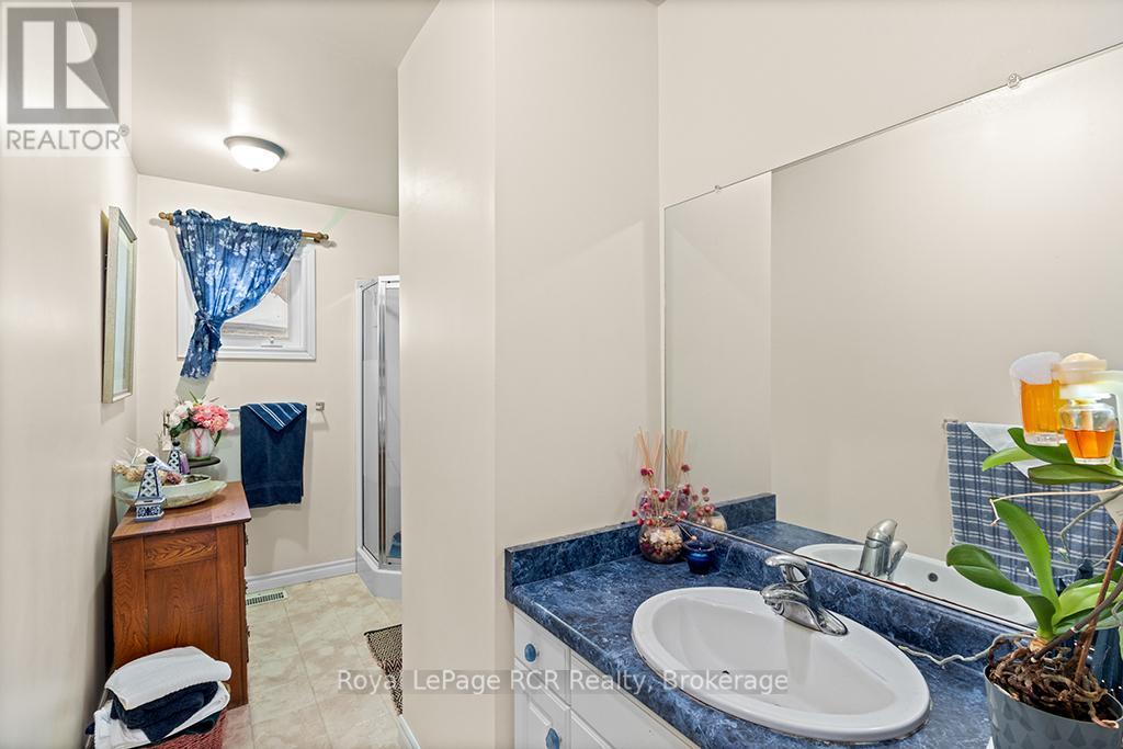 Main Floor  3PC Bath