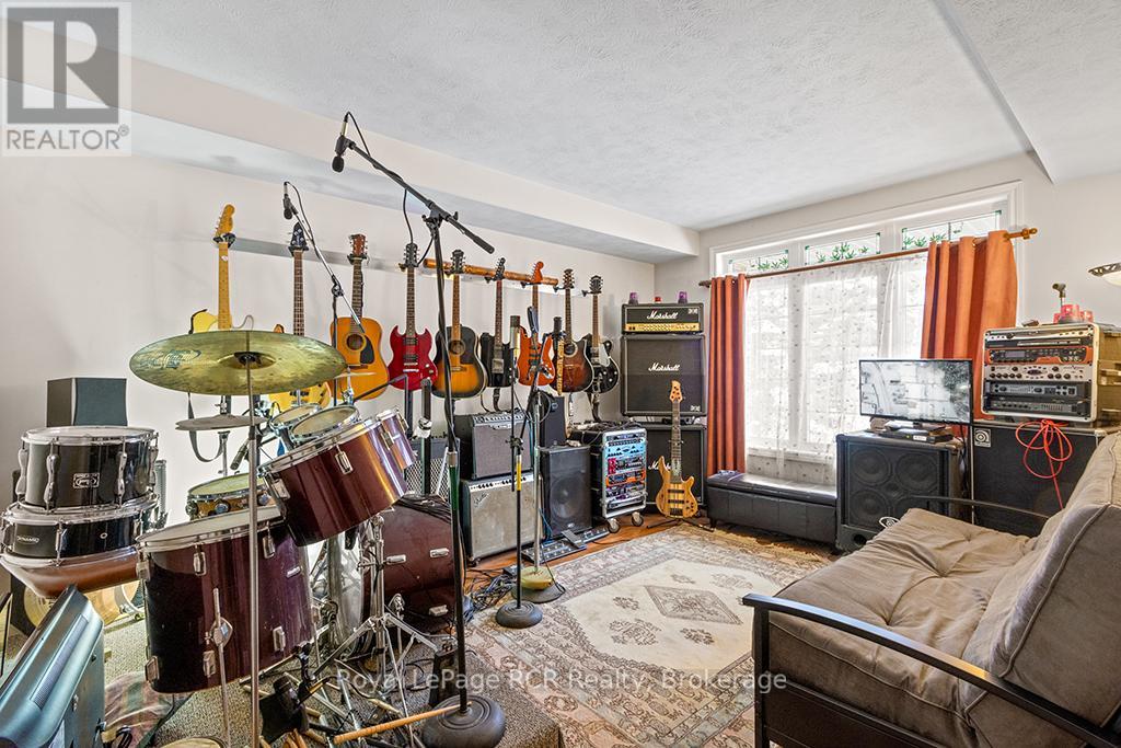 Drum room, or Potential Play Room