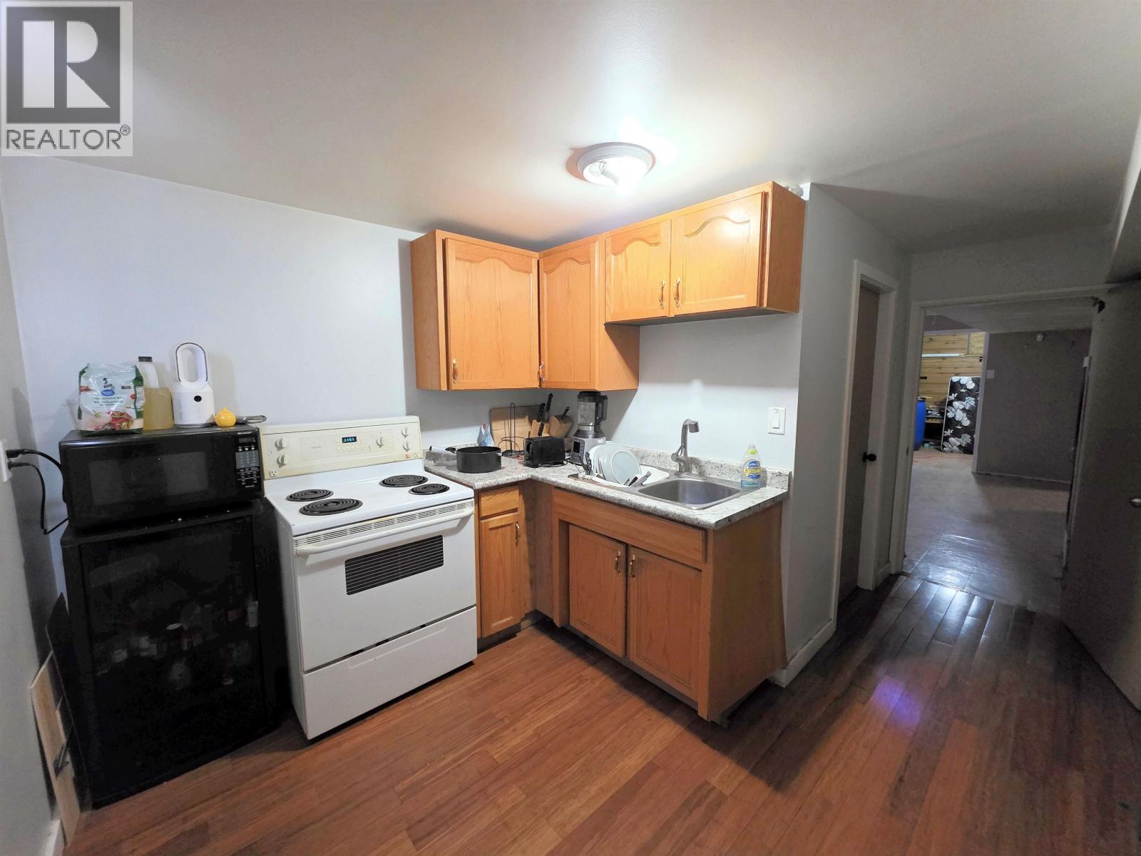 Photo 12 of 23 — 1753 KENWOOD STREET · Prince George, BC