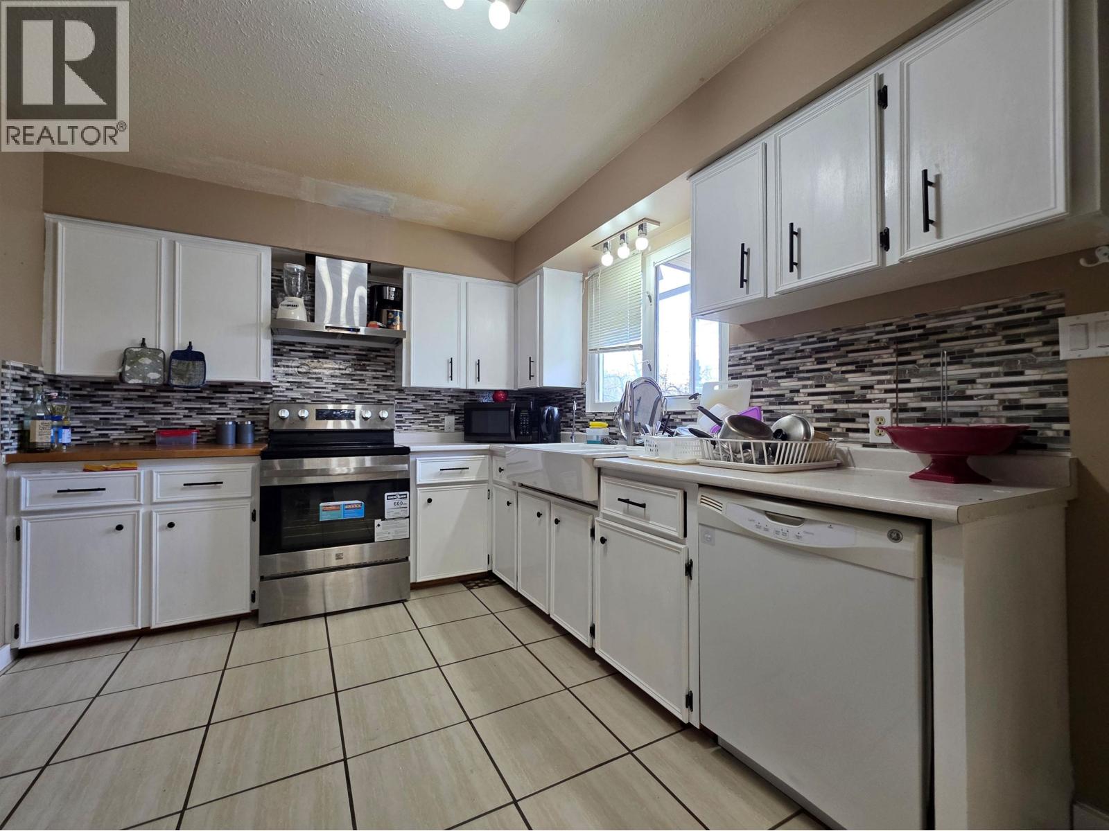 1753 KENWOOD STREET - 2