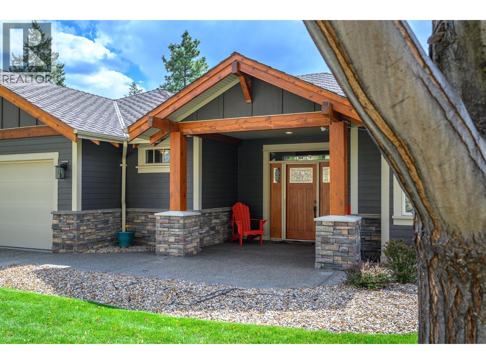 312 Rexor Place, Vernon