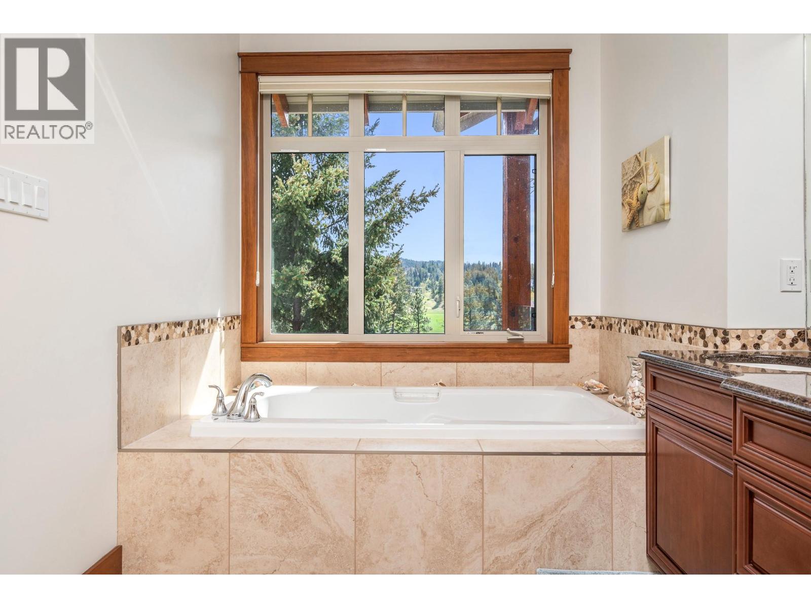 312 Rexor Place, Vernon