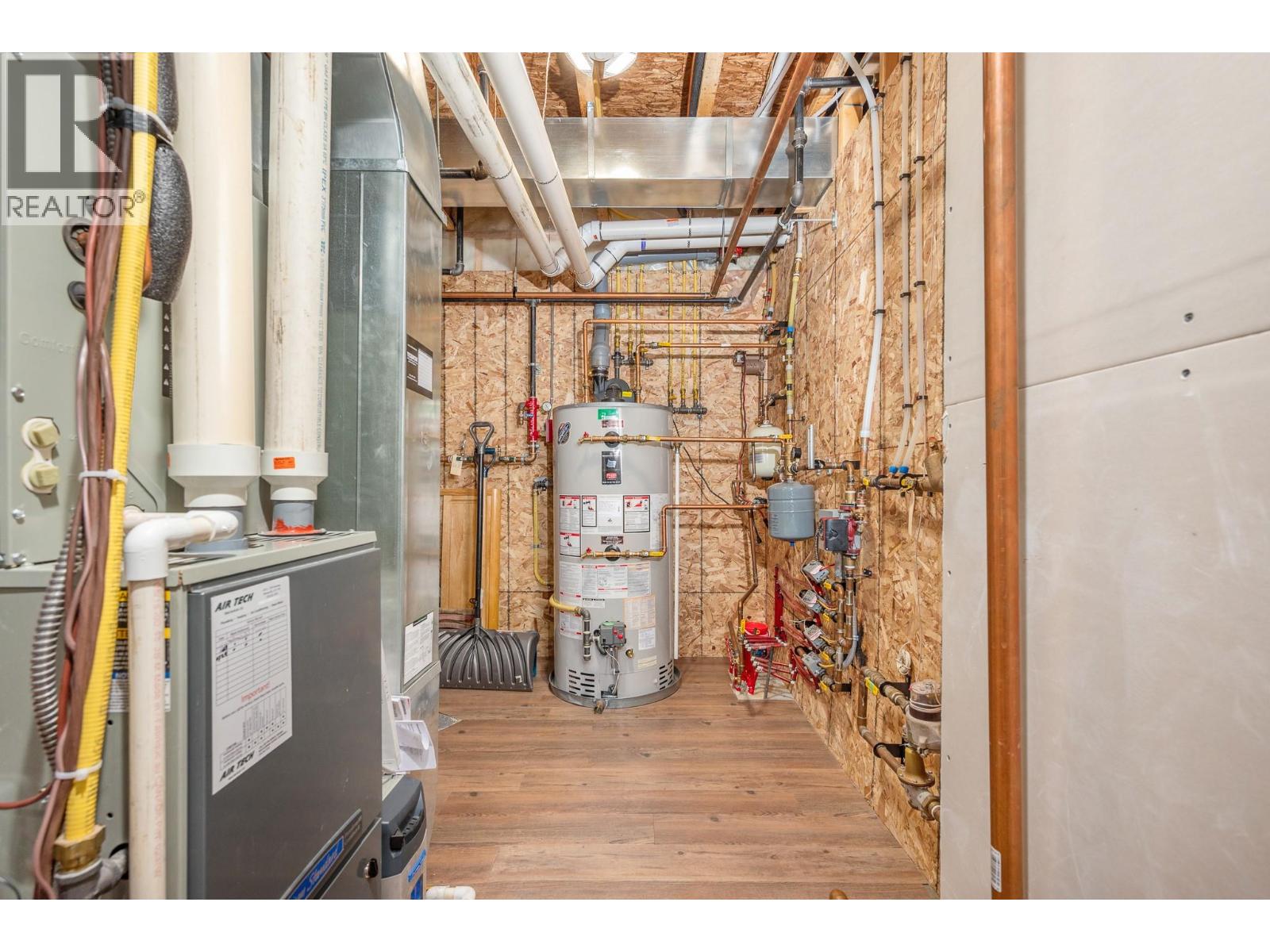 312 Rexor Place, Vernon