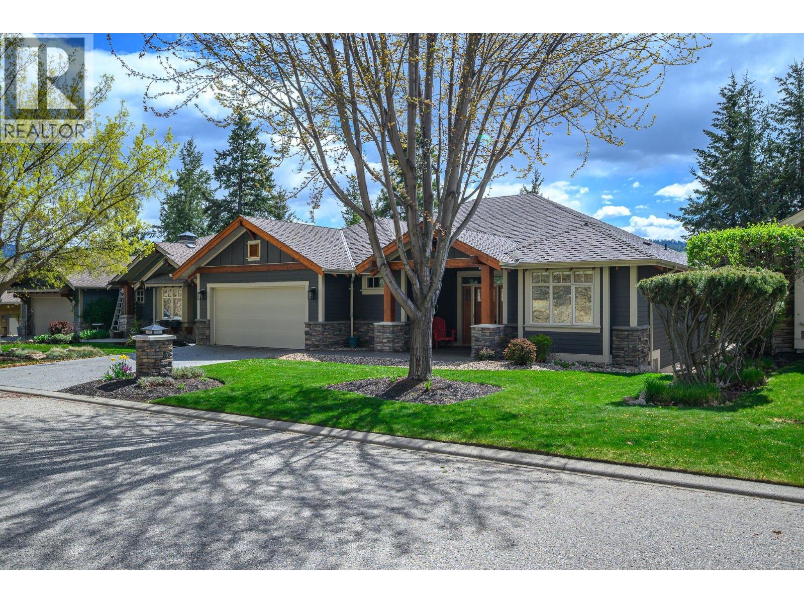 312 Rexor Place, Vernon