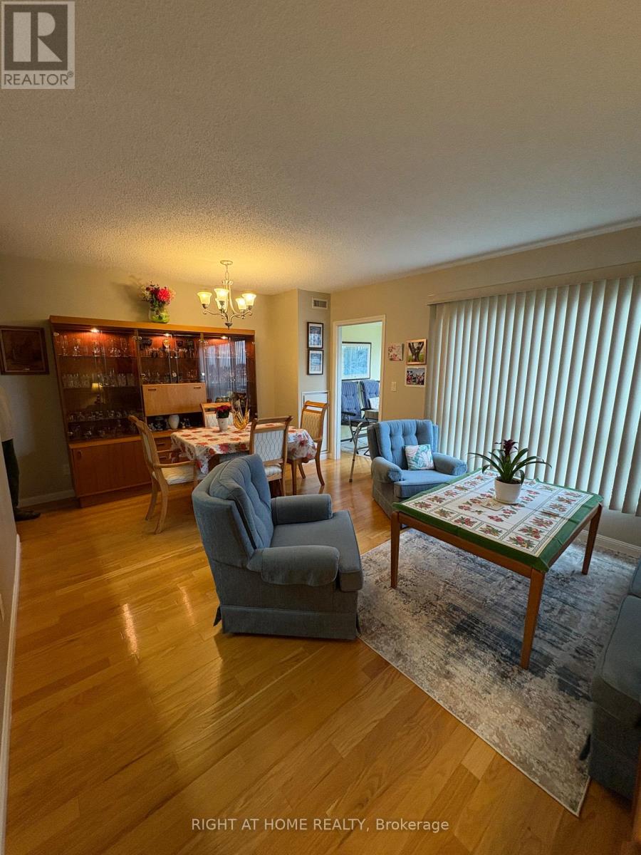 #309 90 DEAN AVENUE - 34