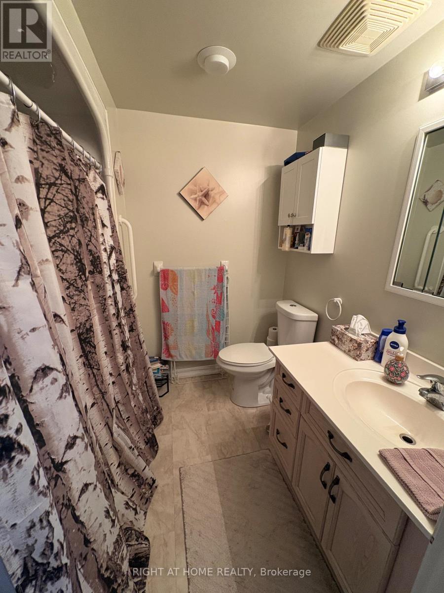 #309 90 DEAN AVENUE - 38