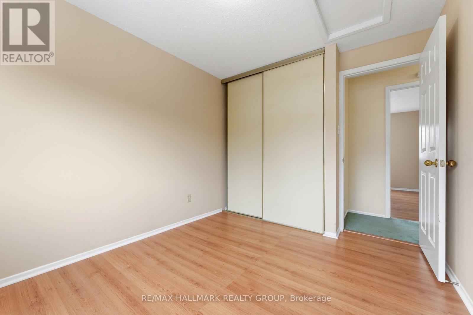 6033 MEADOWGLEN DRIVE - 27