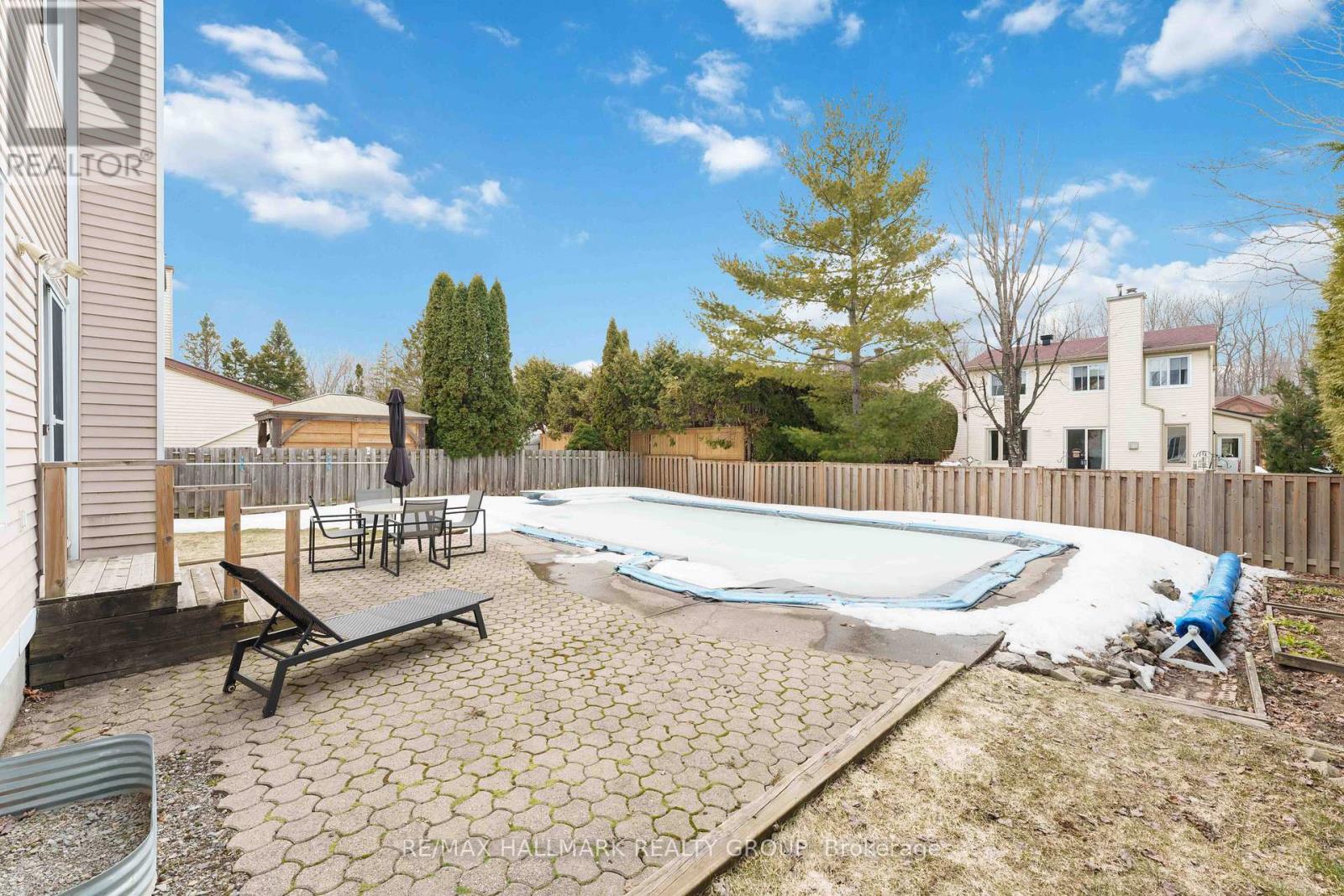 6033 MEADOWGLEN DRIVE - 40