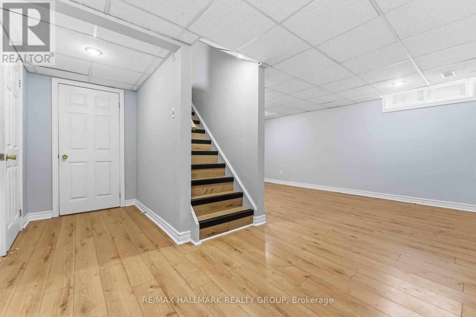6033 MEADOWGLEN DRIVE - 29