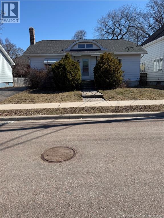37 Winter Avenue - 35