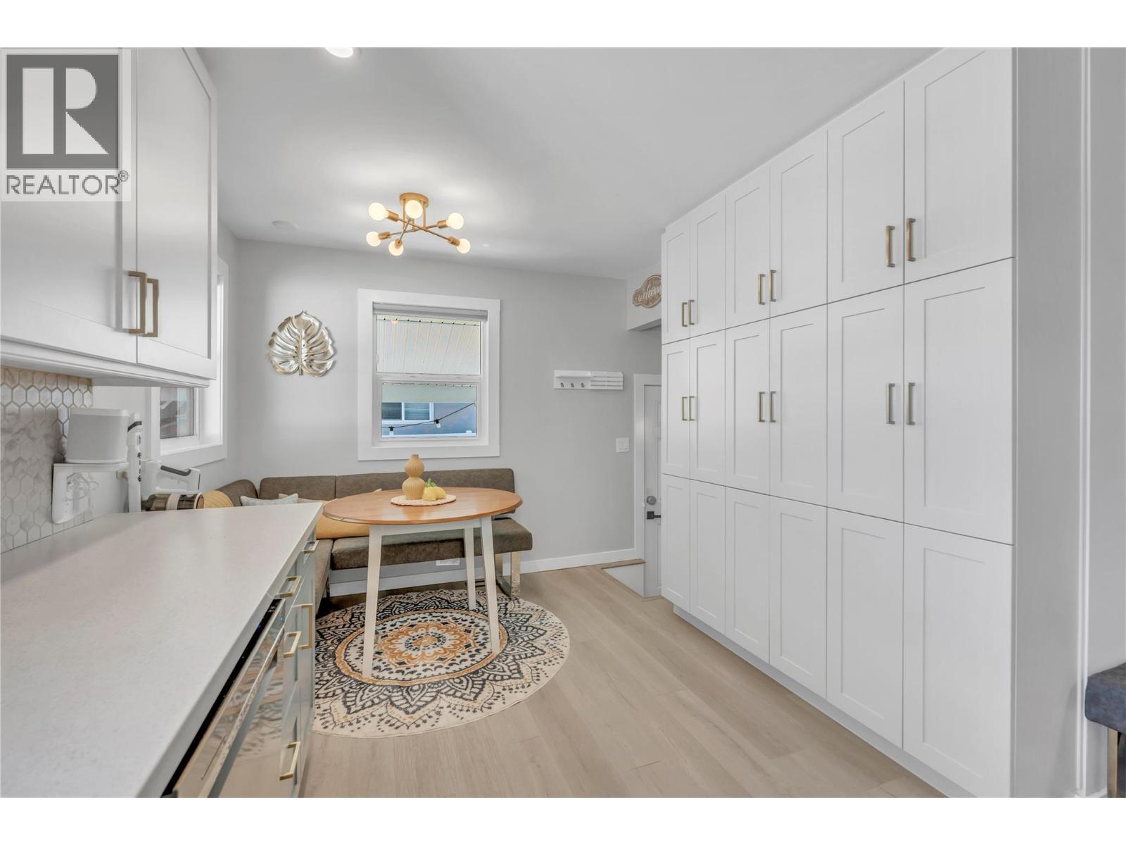 13807 Spencer Avenue, Summerland