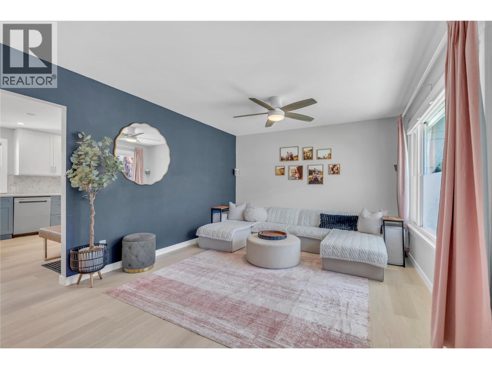 13807 Spencer Avenue, Summerland