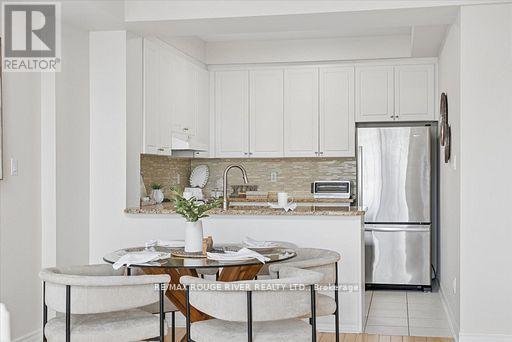 306 - 395 LAKEBREEZE DRIVE — photo 12