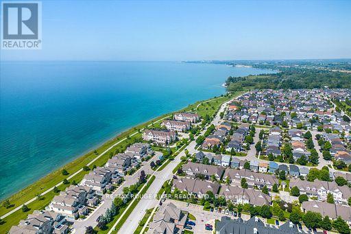 306 - 395 LAKEBREEZE DRIVE — photo 47
