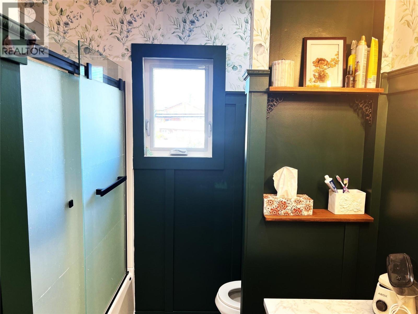 4138 Squilax-Anglemont Road - 11