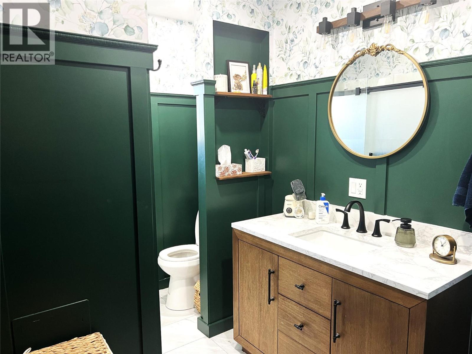 4138 Squilax-Anglemont Road - 10