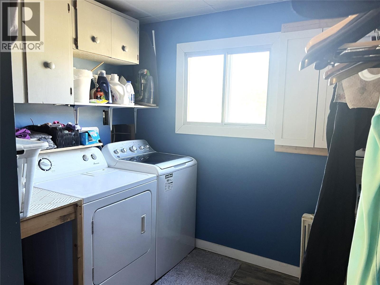 4138 Squilax-Anglemont Road - 19