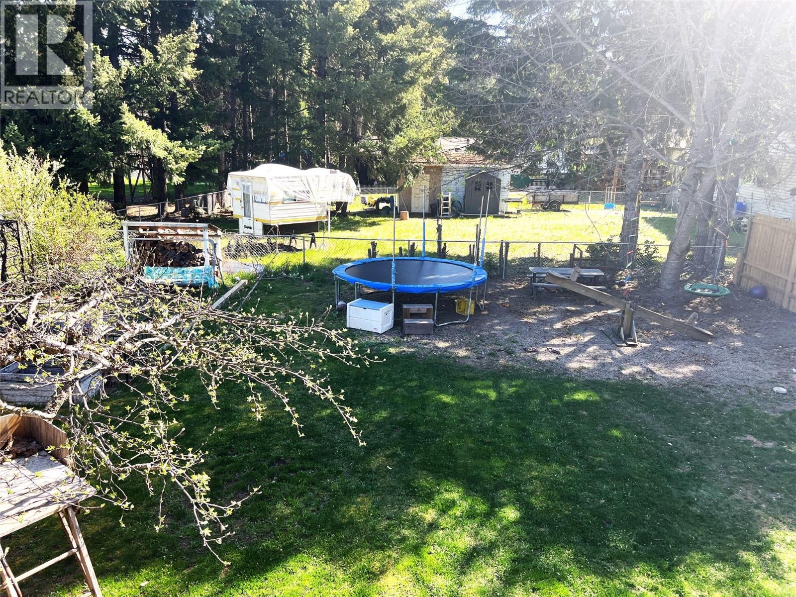 4138 Squilax-Anglemont Road - 26