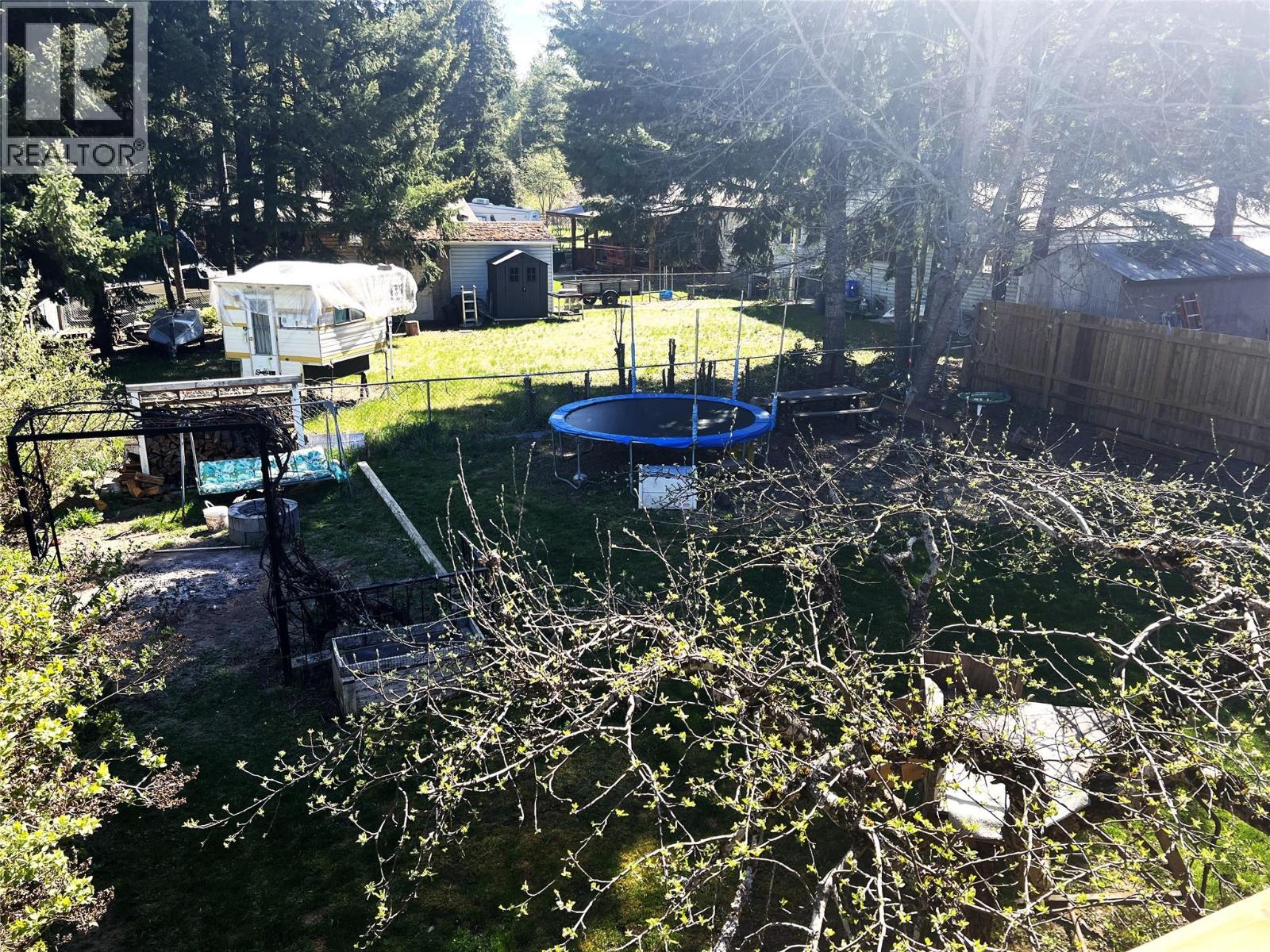 4138 Squilax-Anglemont Road - 28