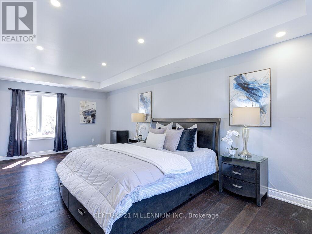 214 FOLKSTONE CRESCENT - 27