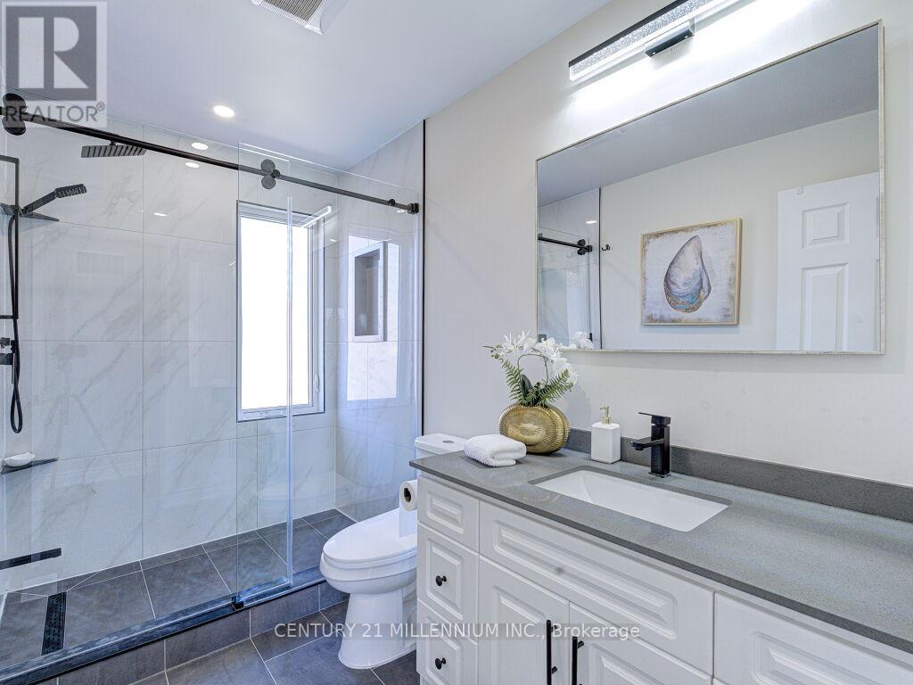 214 FOLKSTONE CRESCENT — photo 29