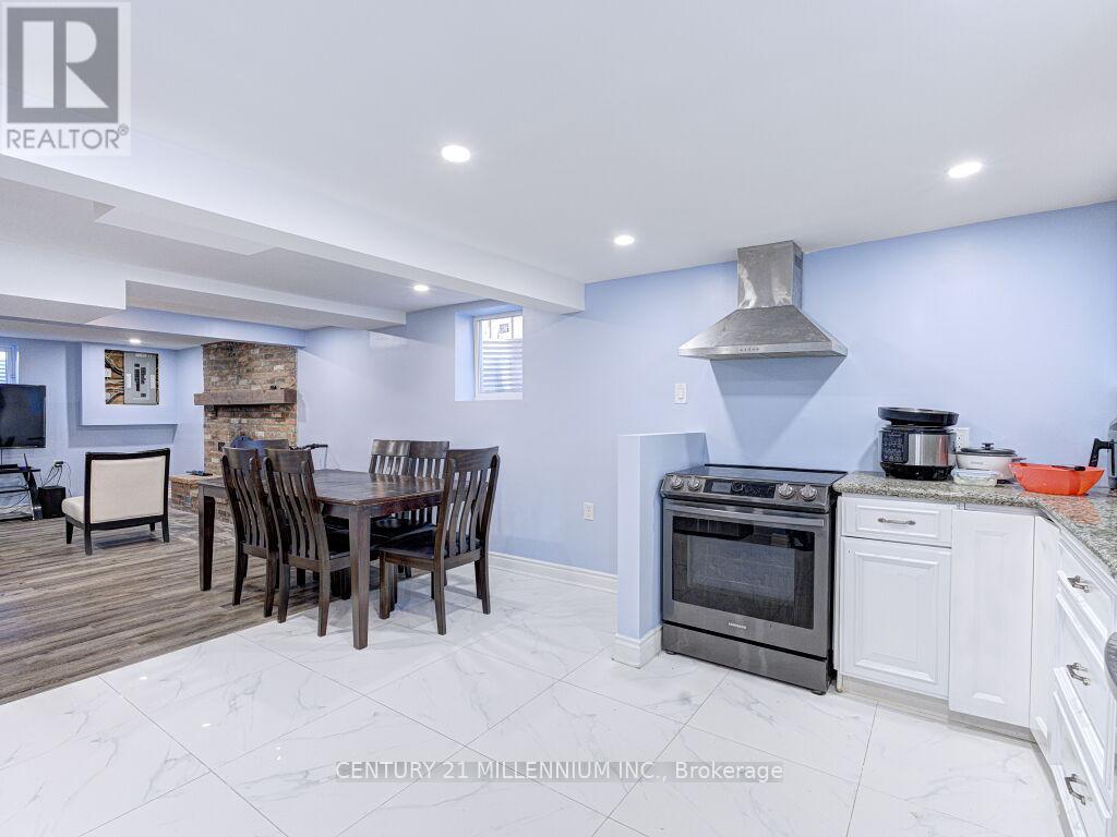 214 FOLKSTONE CRESCENT — photo 36