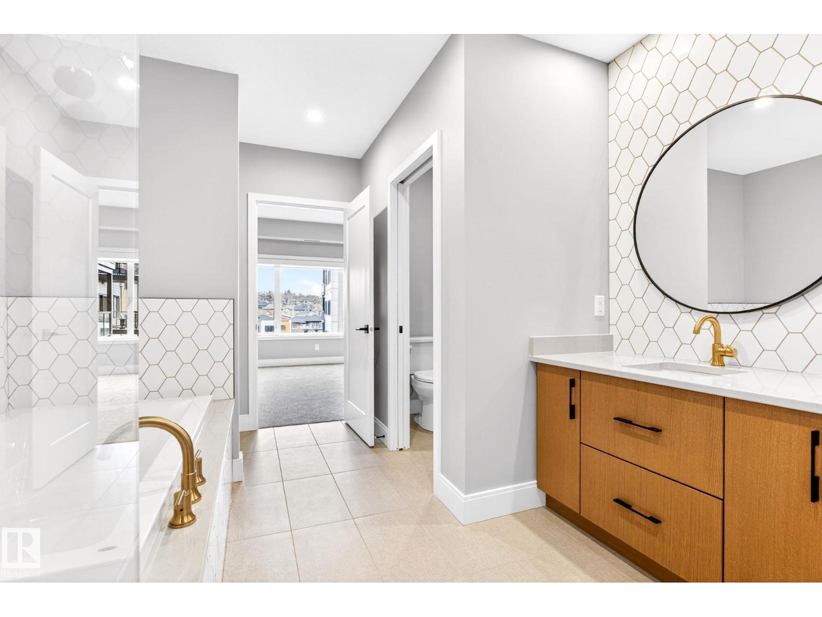 #520 7463 MAY CM NW, Edmonton