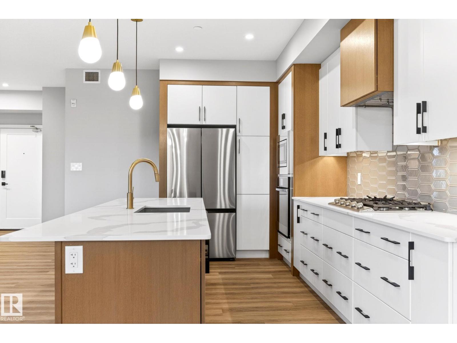 #520 7463 MAY CM NW, Edmonton