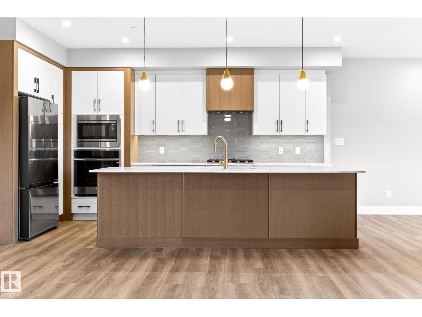 #520 7463 MAY CM NW, Edmonton