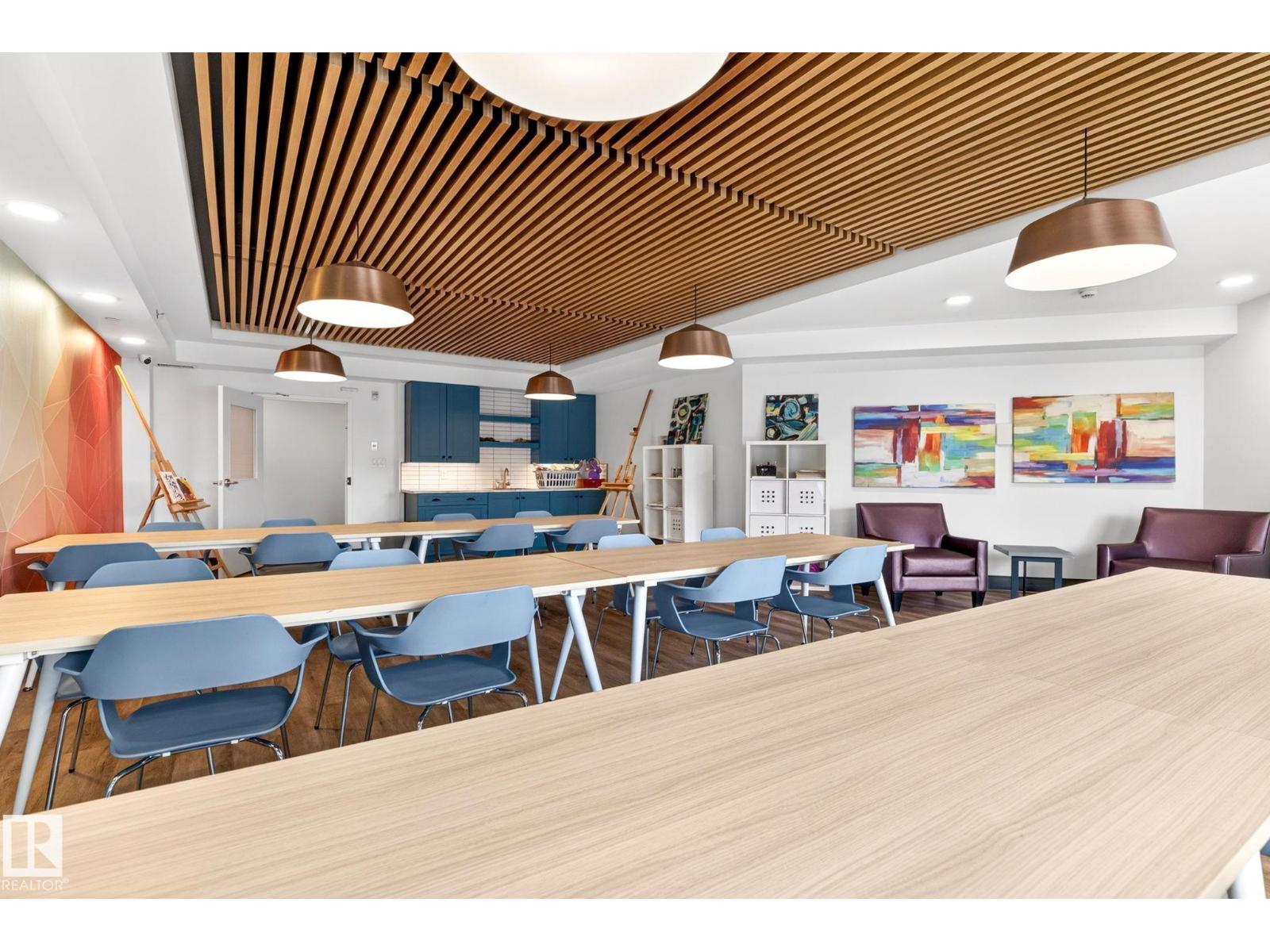 #520 7463 MAY CM NW, Edmonton