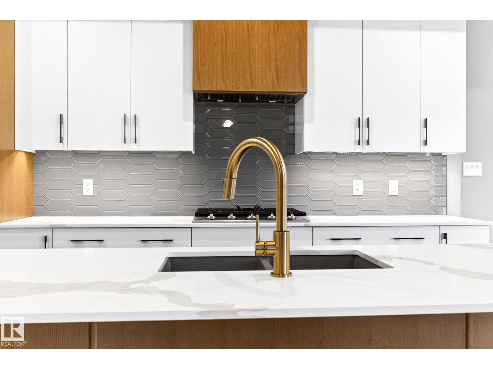 #520 7463 MAY CM NW, Edmonton