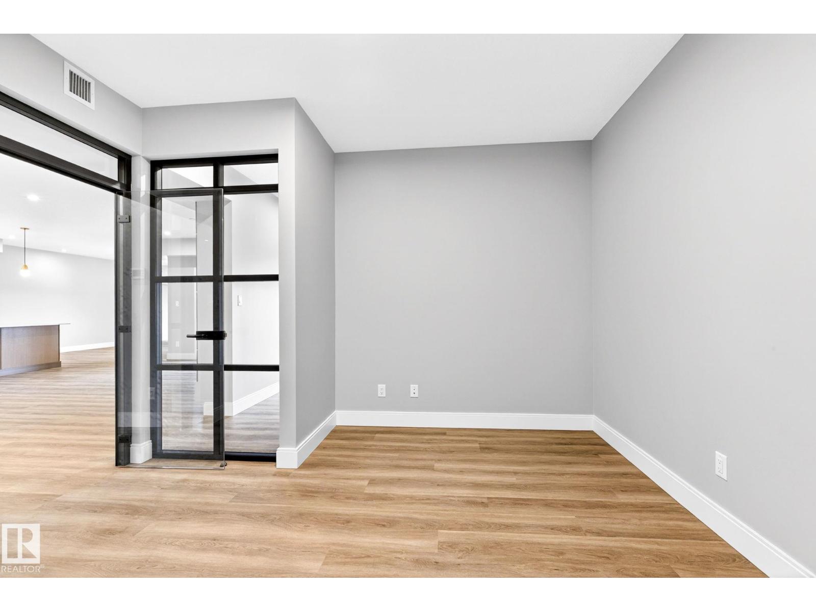 #520 7463 MAY CM NW, Edmonton