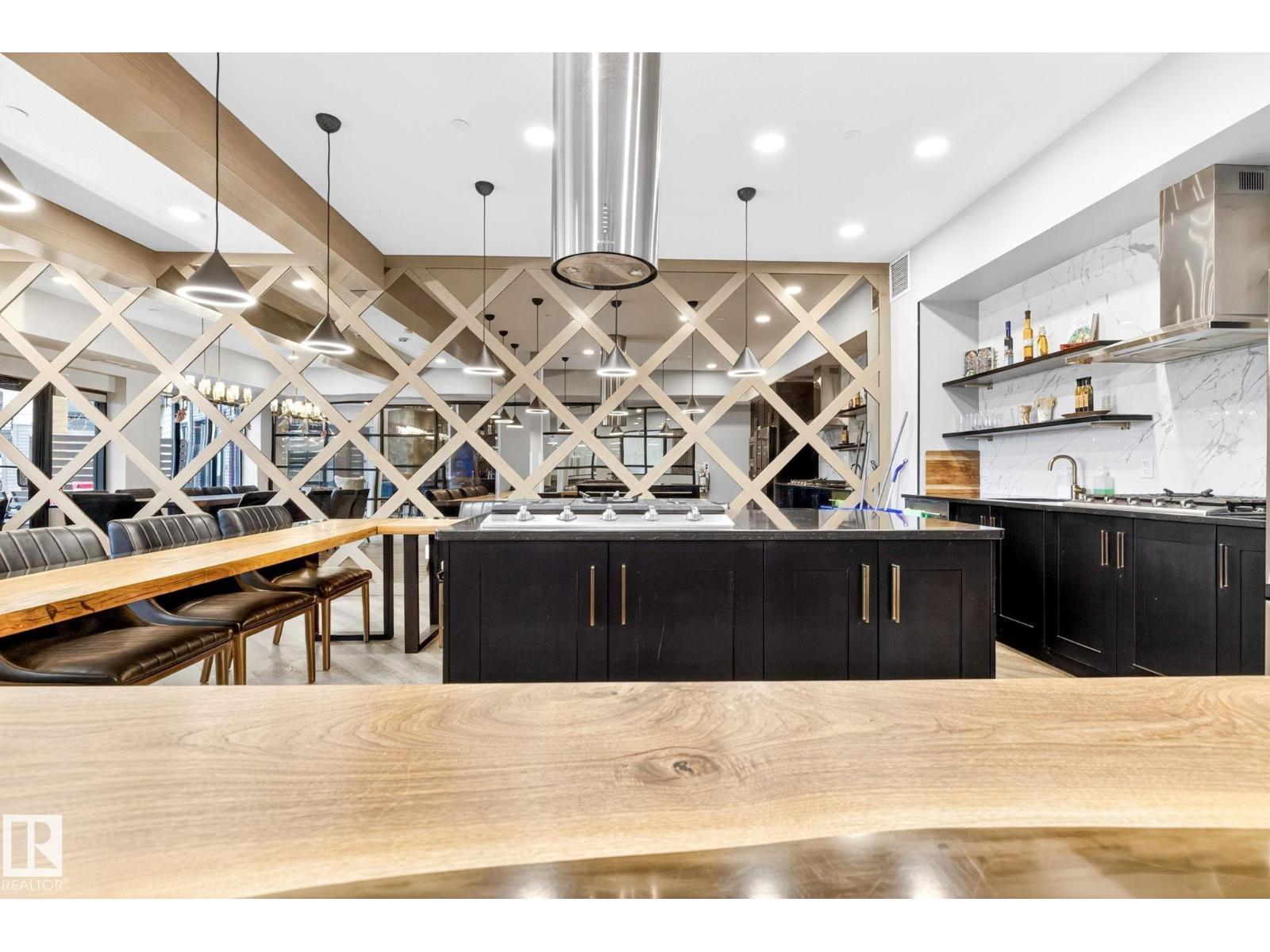 #520 7463 MAY CM NW, Edmonton