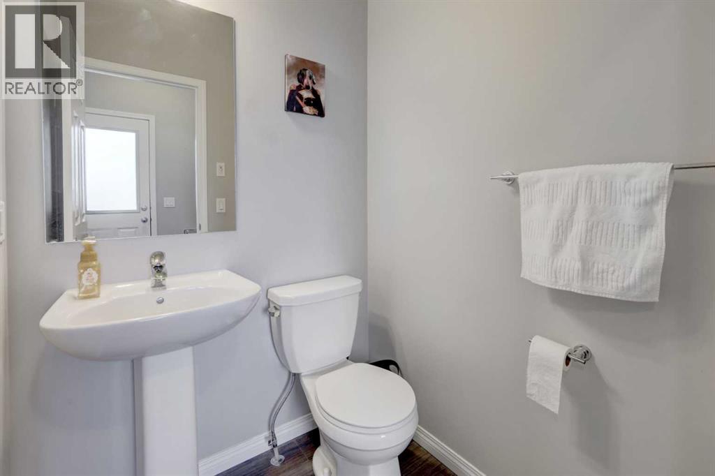 215 Chinook Gate Boulevard SW — photo 13