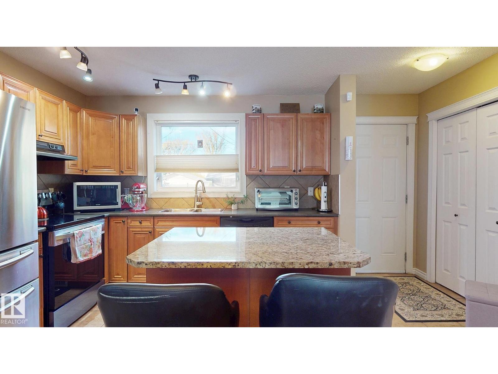 11844 125 ST NW, Edmonton