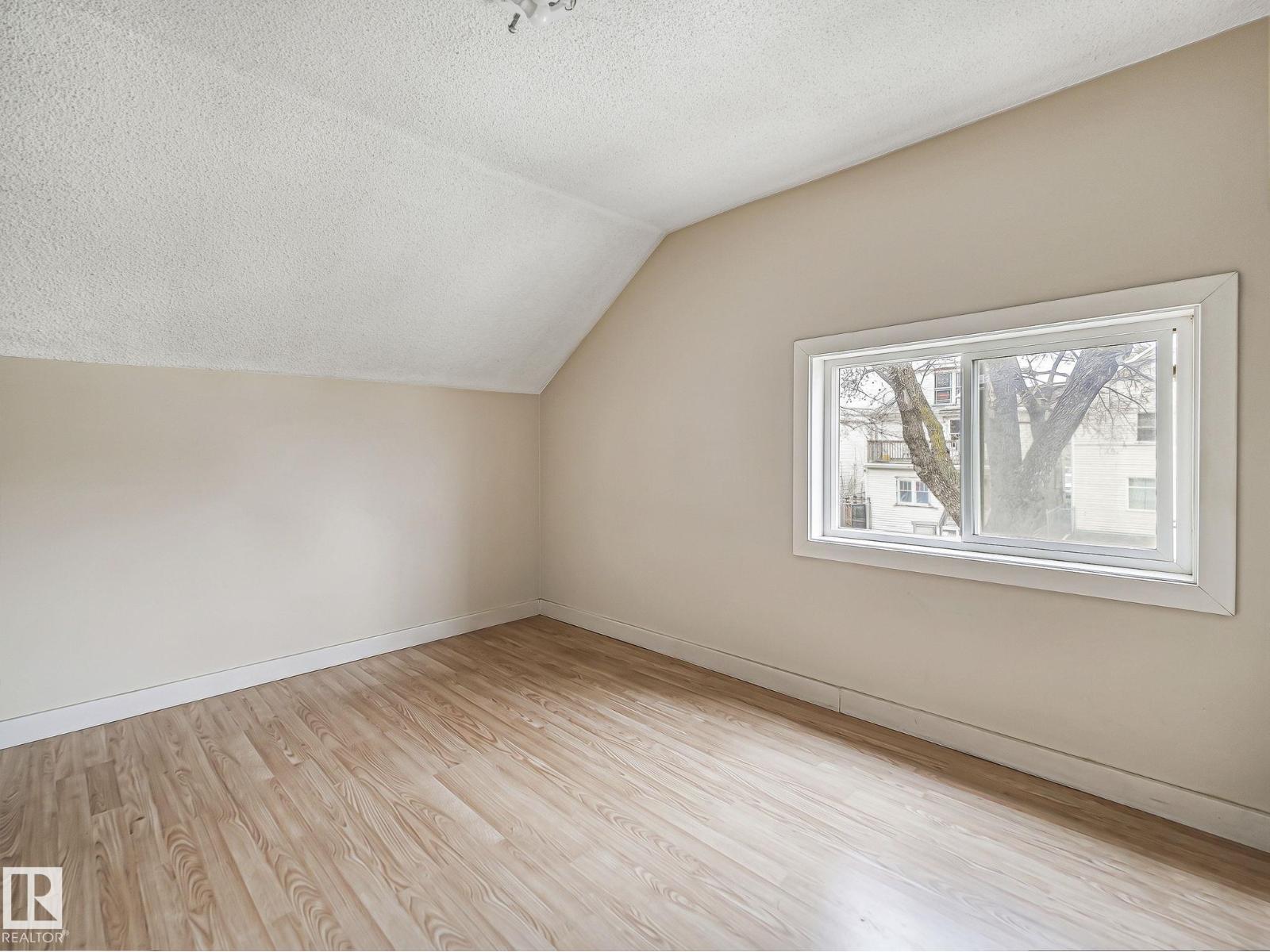 9632 106A AV NW, Edmonton