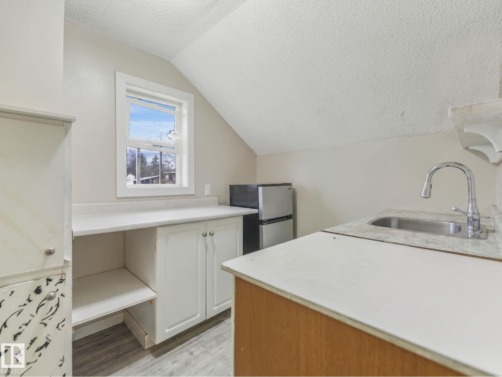 9632 106A AV NW, Edmonton