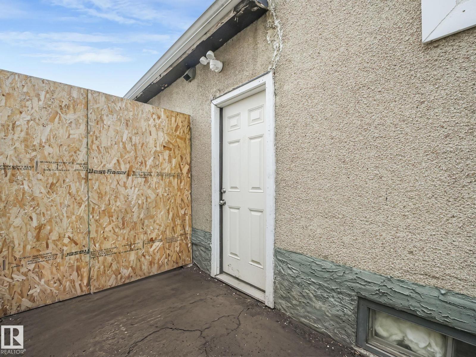 9632 106A AV NW, Edmonton