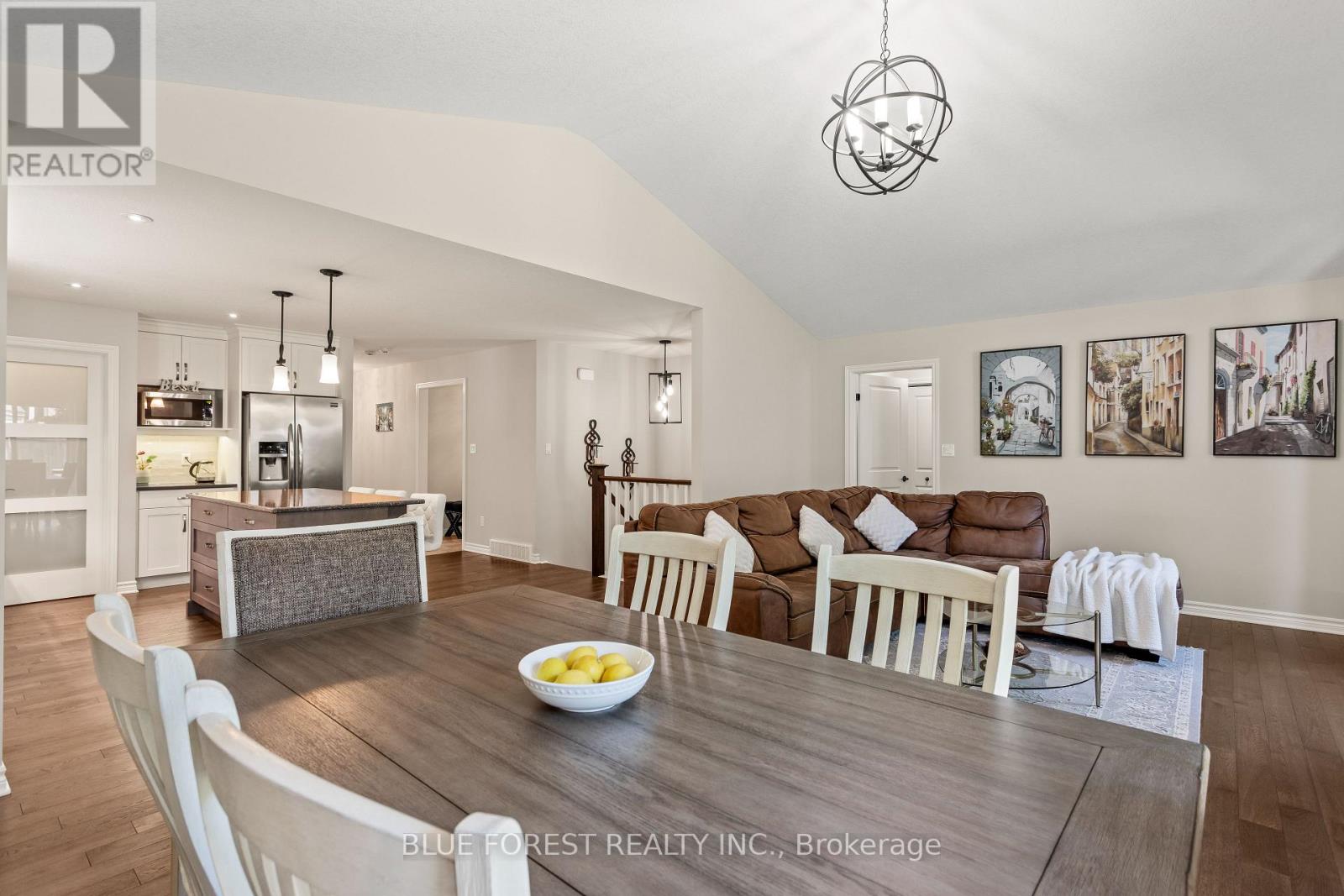 42 HICKORY LANE - 24