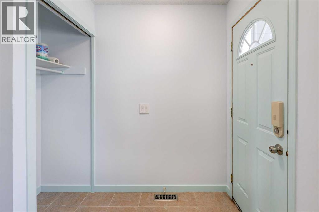 319 Georgian Villas NE - 5