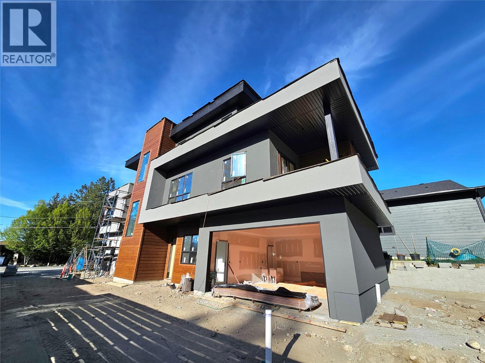 #1 757 Barnaby Road - 2