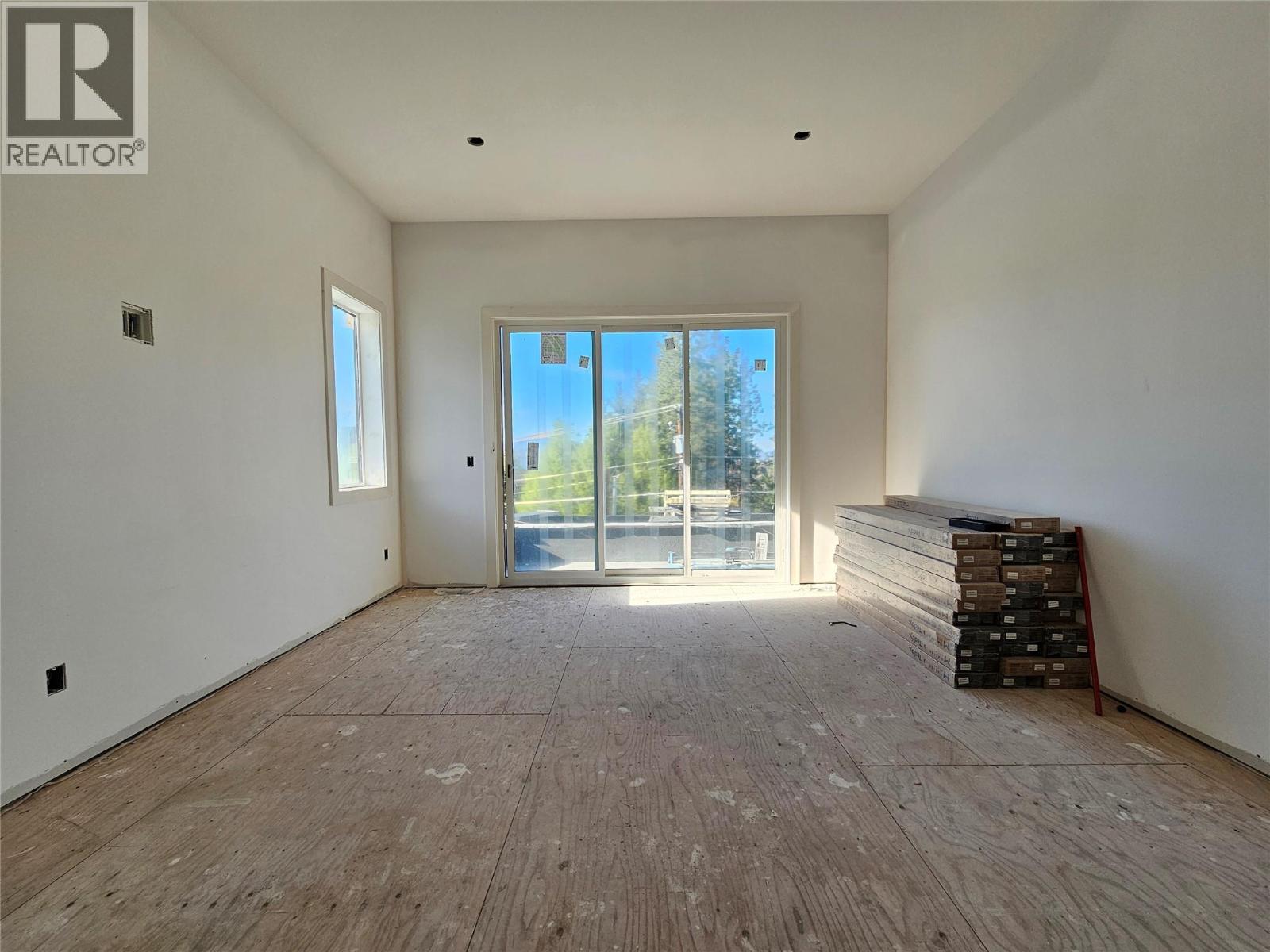 #1 757 Barnaby Road - 12