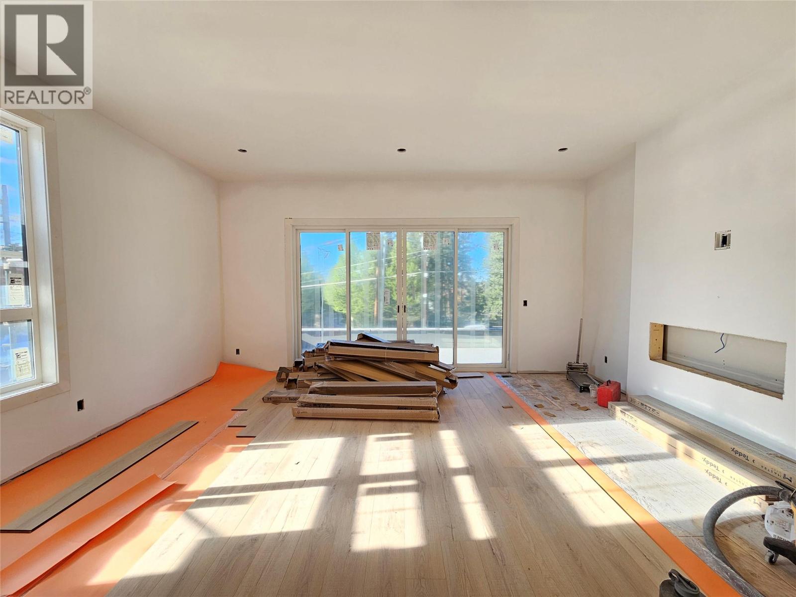 #1 757 Barnaby Road - 14