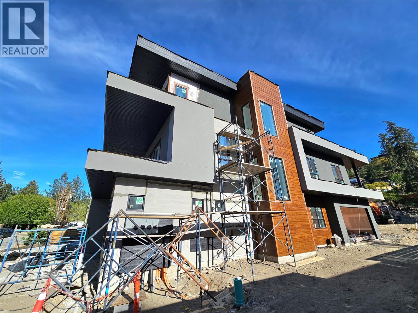 #1 757 Barnaby Road - 18