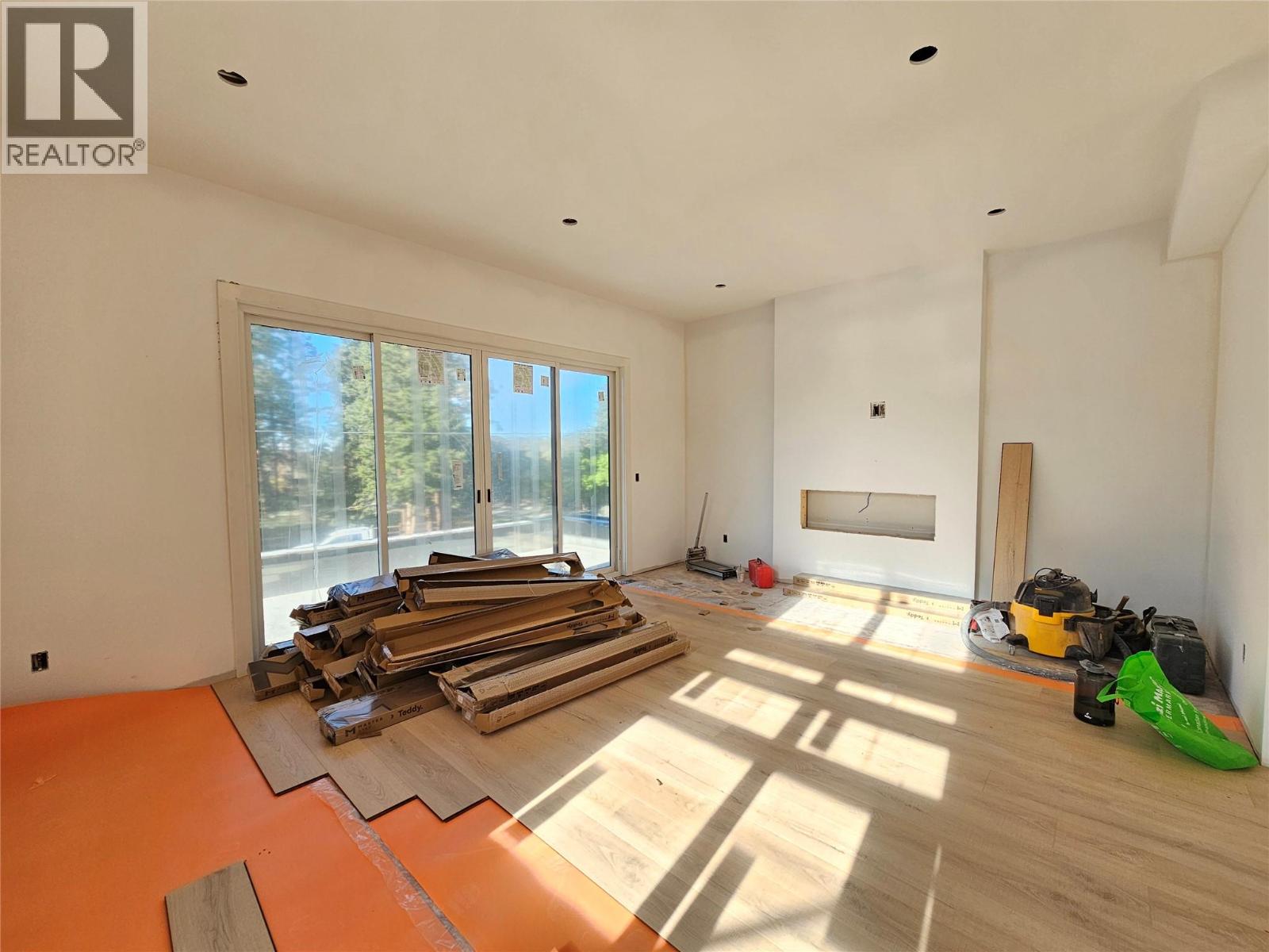 #1 757 Barnaby Road - 4