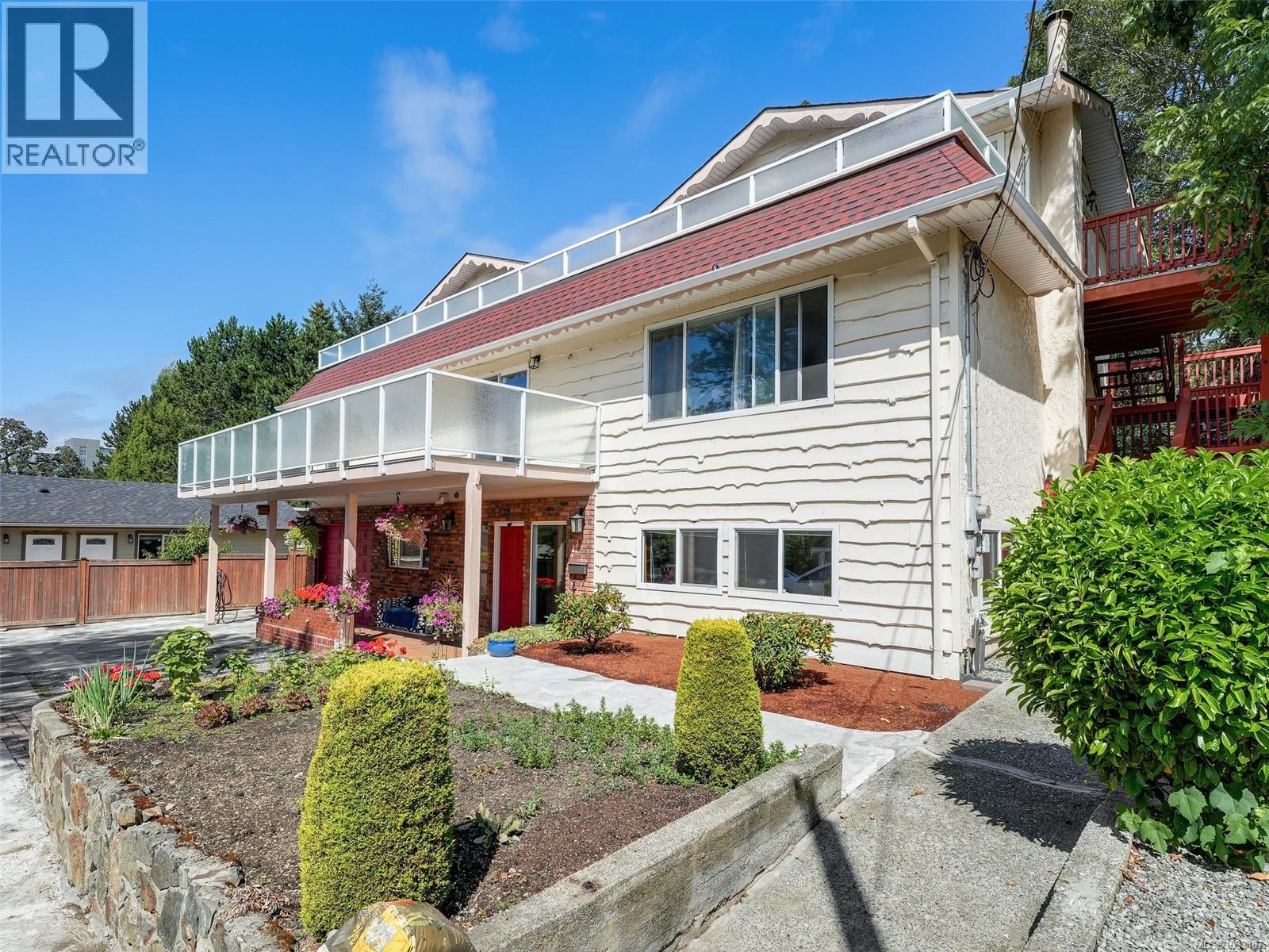 948 McKenzie Ave - 2