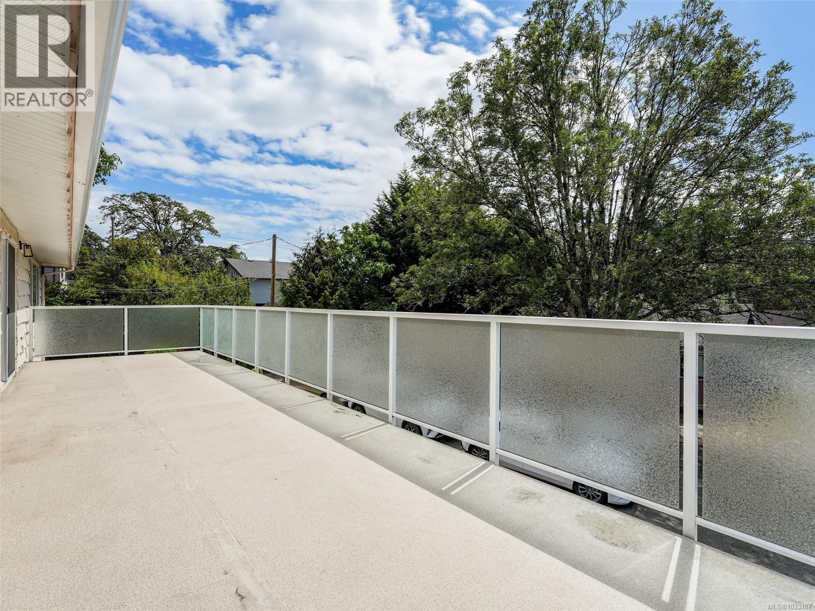 948 McKenzie Ave - 27